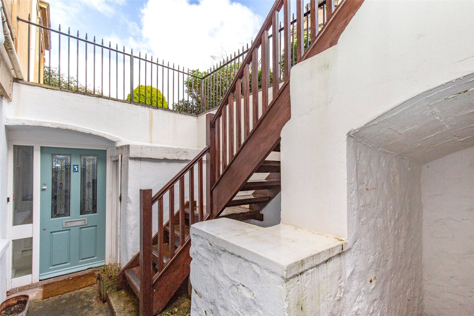 2 bedroom Flat to let in Pembroke Grove, Clifton, Bristol