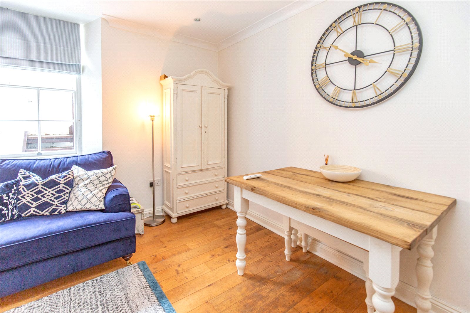 2 bedroom Flat to let in Pembroke Grove, Clifton, Bristol