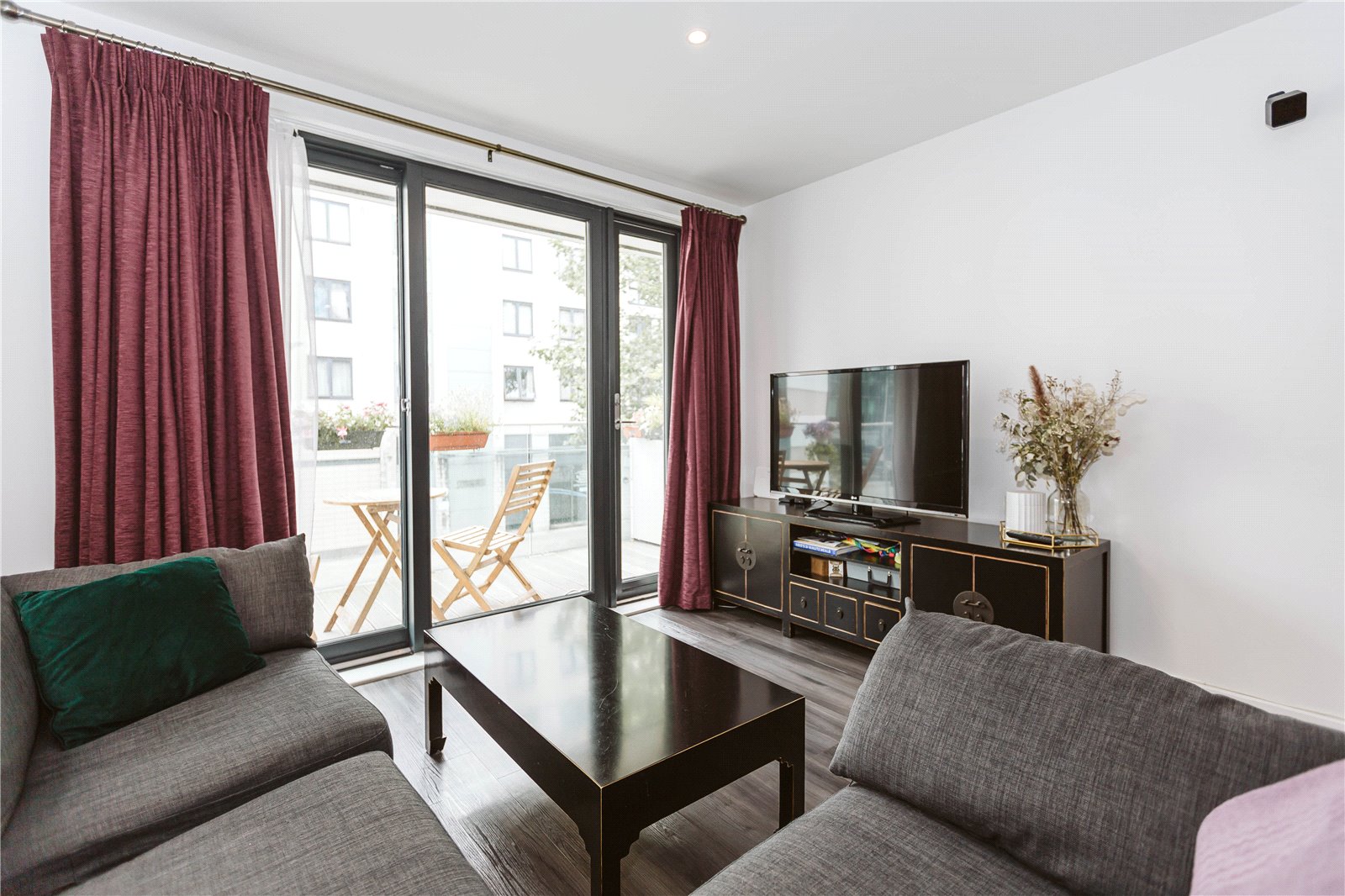 1 bedroom Flat to let in Bristol