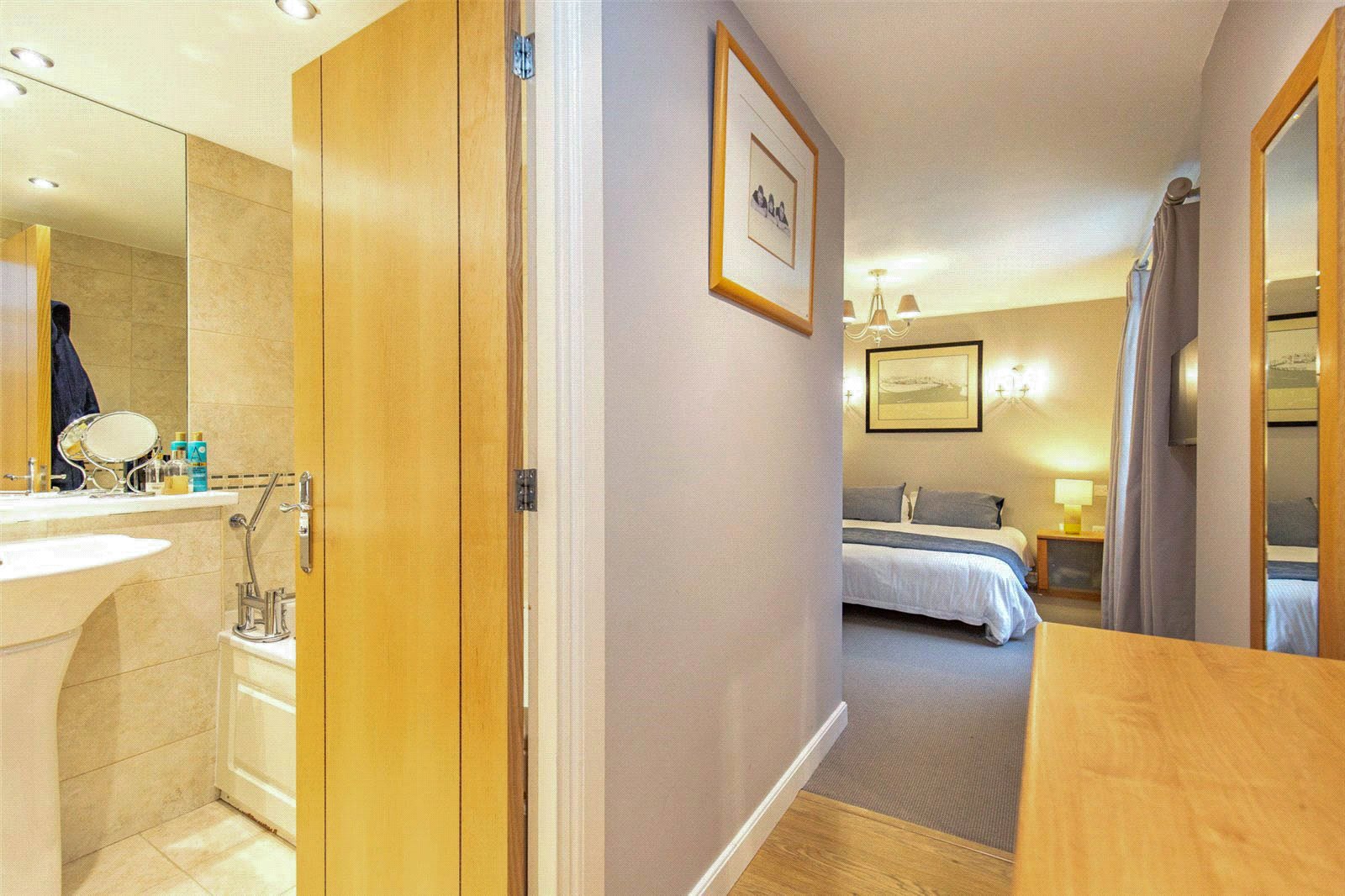 3 bedroom Flat to let in Caledonian Road, Bristol