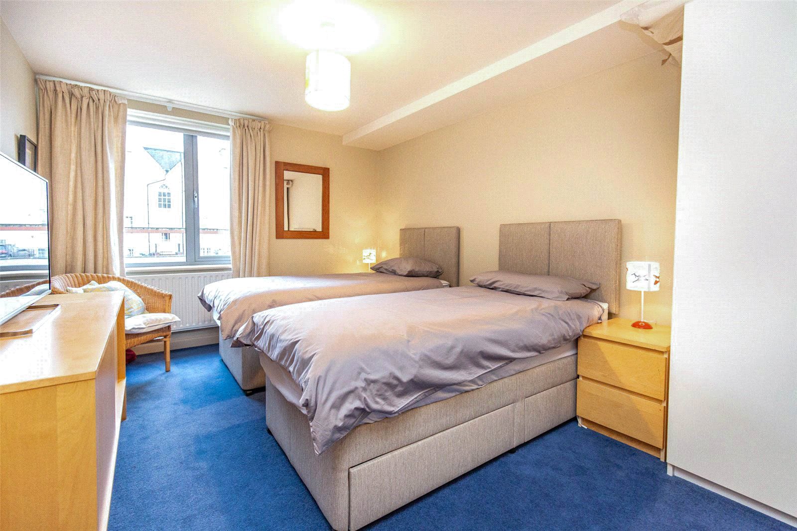 3 bedroom Flat to let in Caledonian Road, Bristol