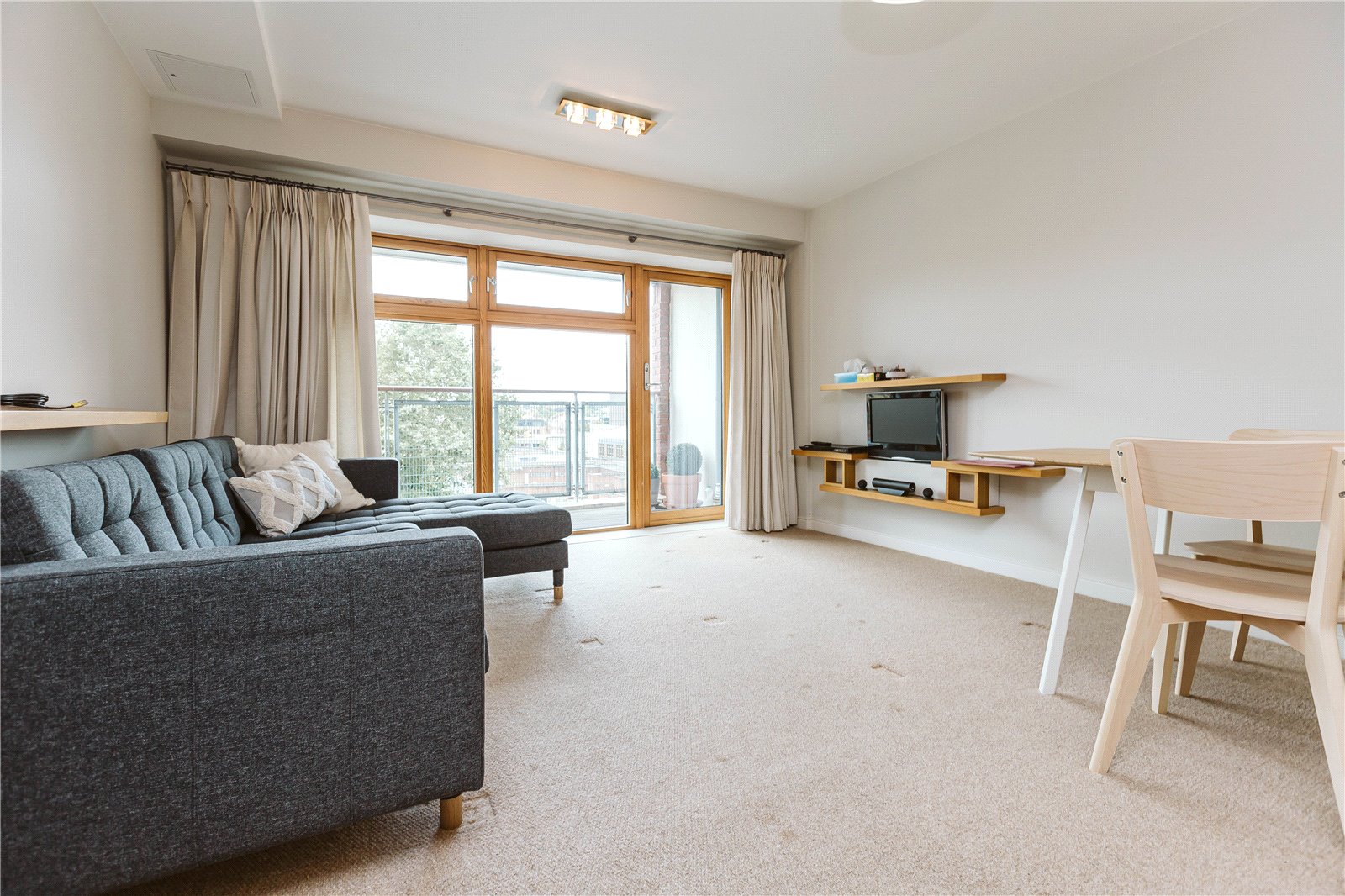 1 bedroom Flat to let in Bristol