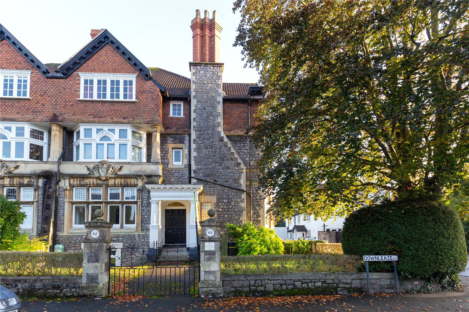 3 bedroom Flat to let in Stoke Bishop, Bristol