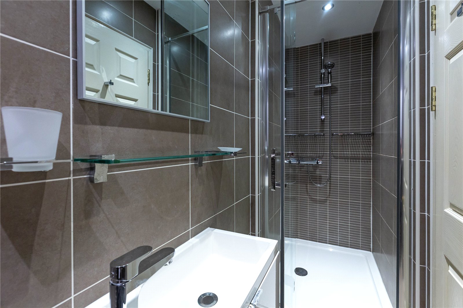 3 bedroom Flat to let in Stoke Bishop, Bristol