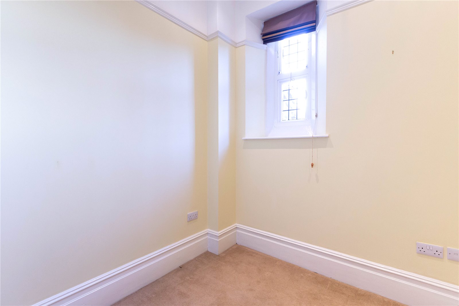 3 bedroom Flat to let in Stoke Bishop, Bristol