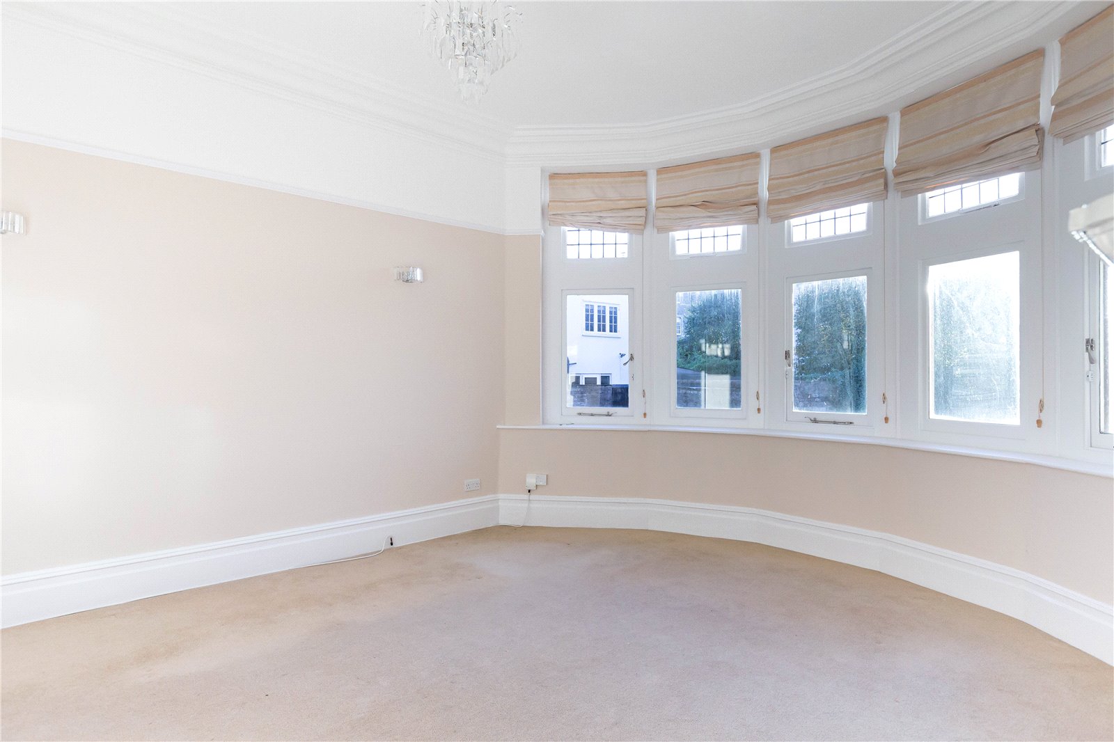 3 bedroom Flat to let in Stoke Bishop, Bristol