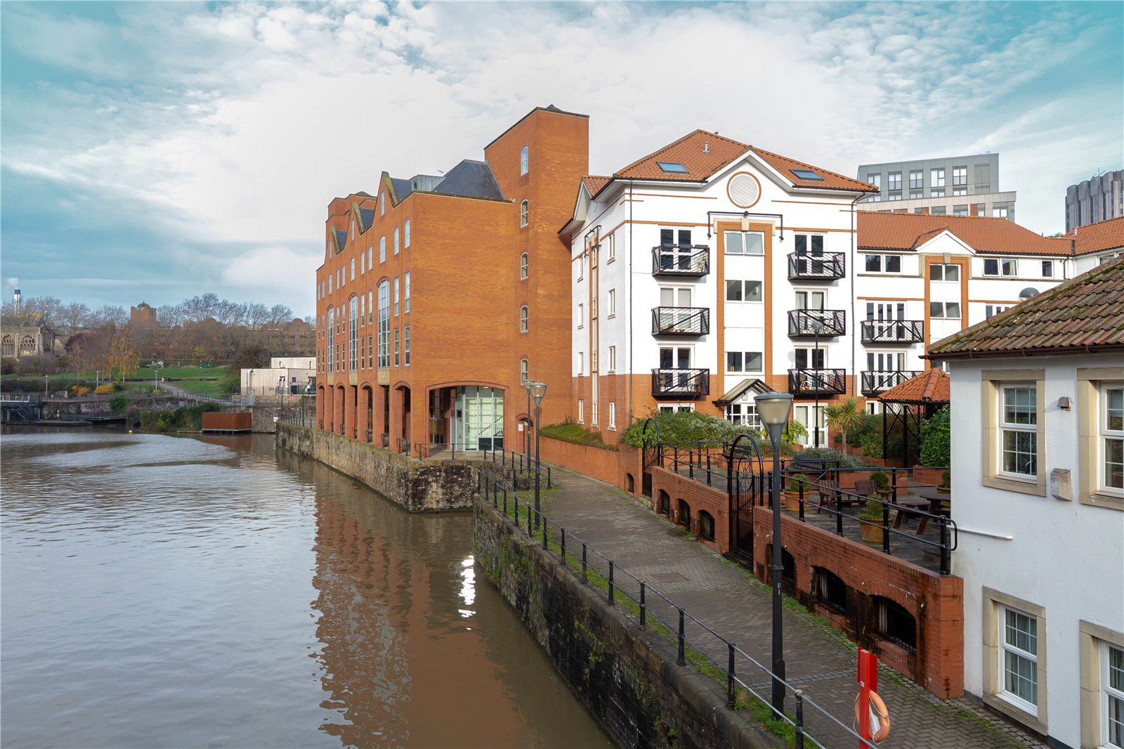 2 bedroom Flat to let in St. Philips, Bristol