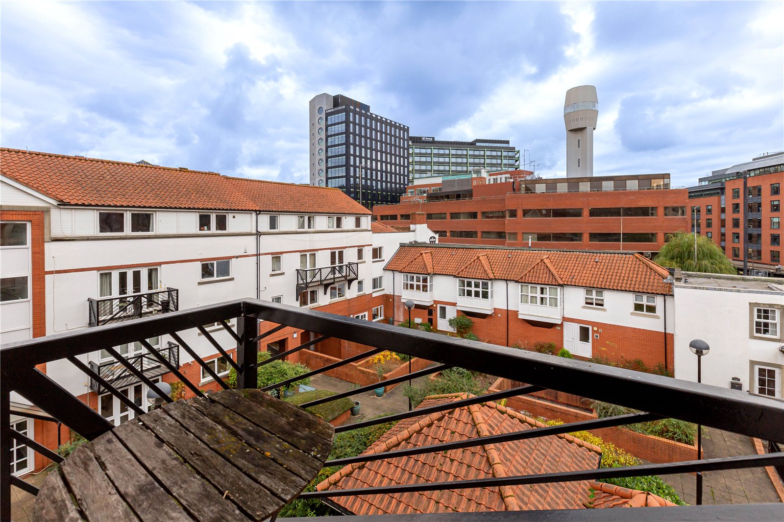 2 bedroom Flat to let in St. Philips, Bristol