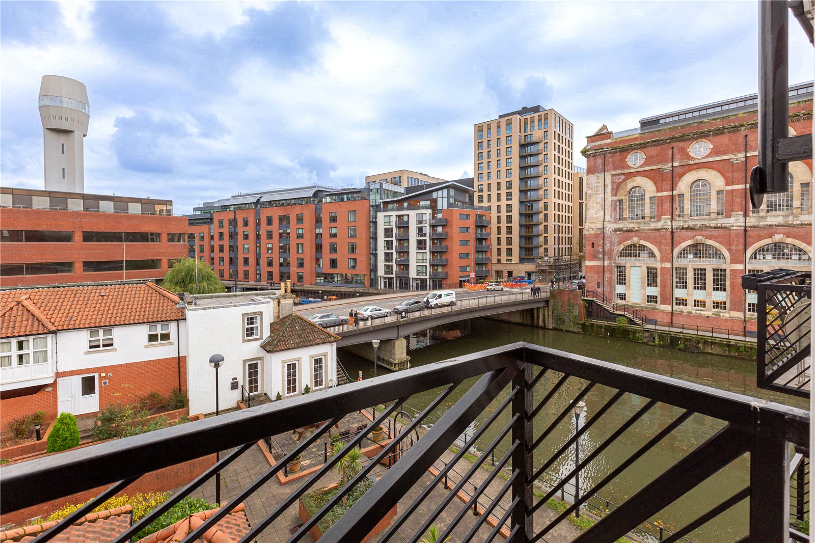 2 bedroom Flat to let in St. Philips, Bristol