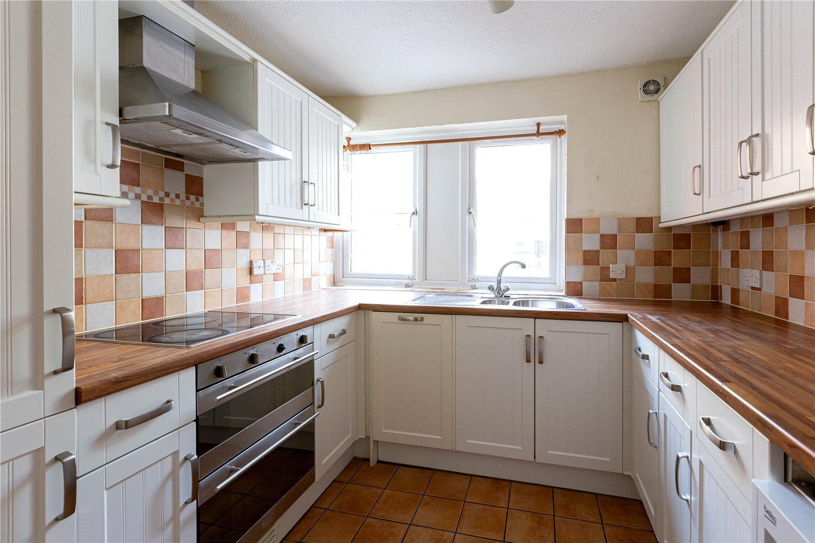 2 bedroom Flat to let in St. Philips, Bristol