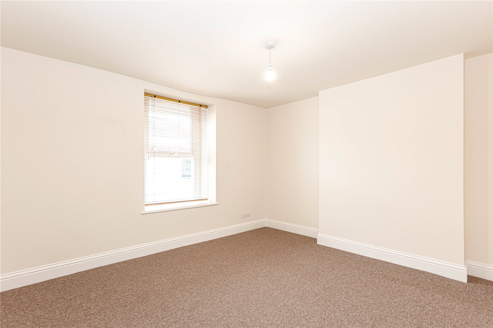 2 bedroom House to let in Clifton, Bristol