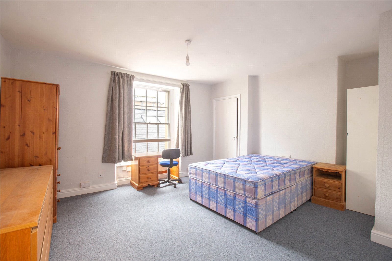 6 bedroom House to let in Montpelier, Bristol