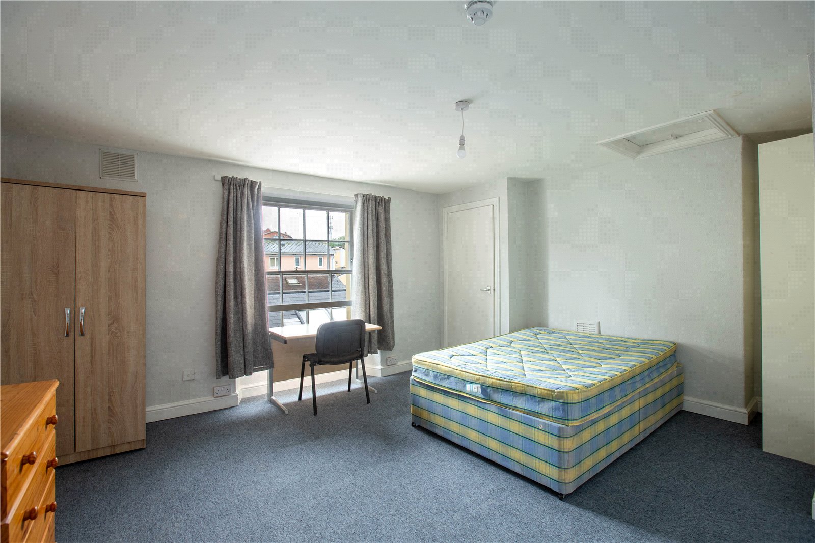 6 bedroom House to let in Montpelier, Bristol