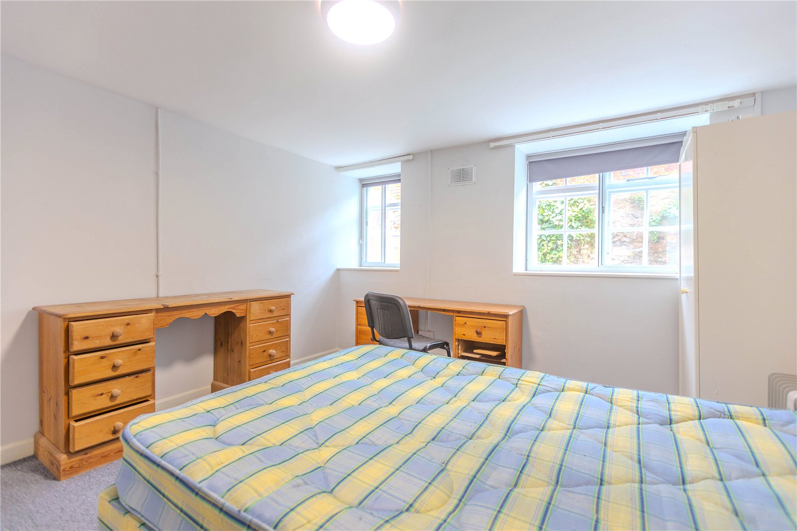 6 bedroom House to let in Montpelier, Bristol