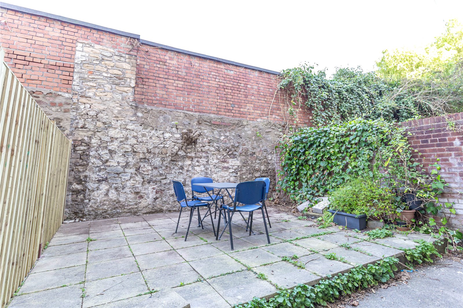 6 bedroom House to let in Montpelier, Bristol