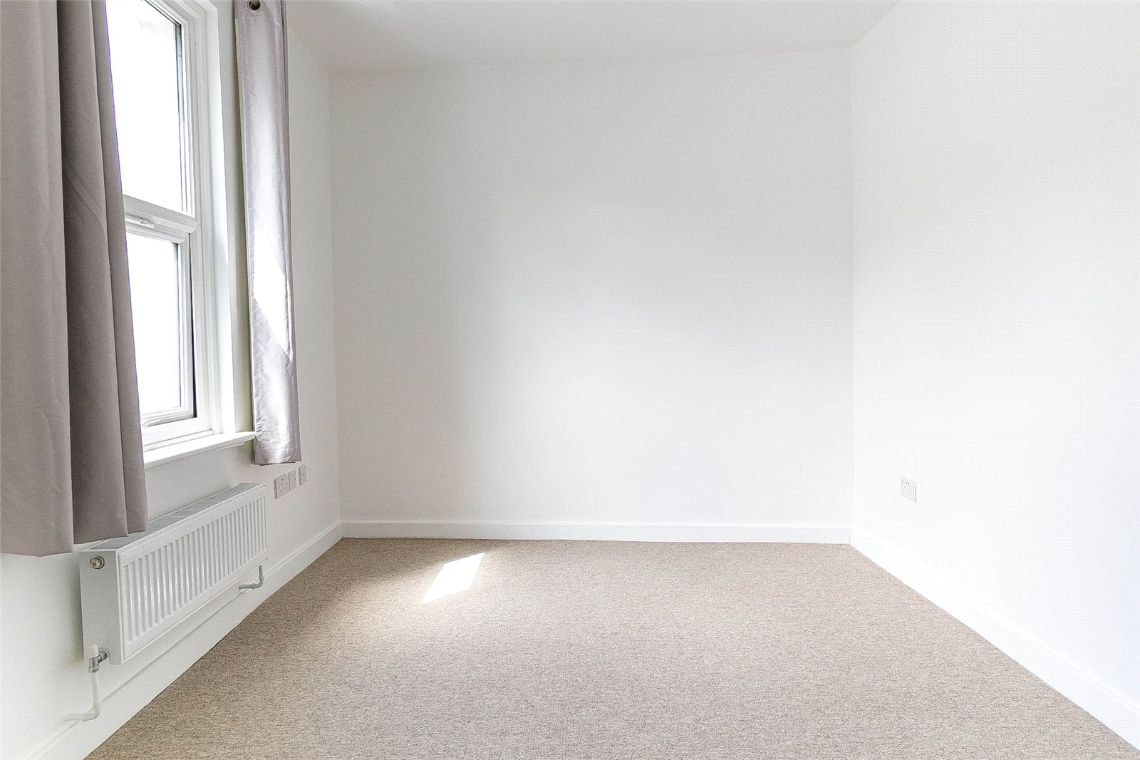 2 bedroom Flat to let in Southville, Bristol