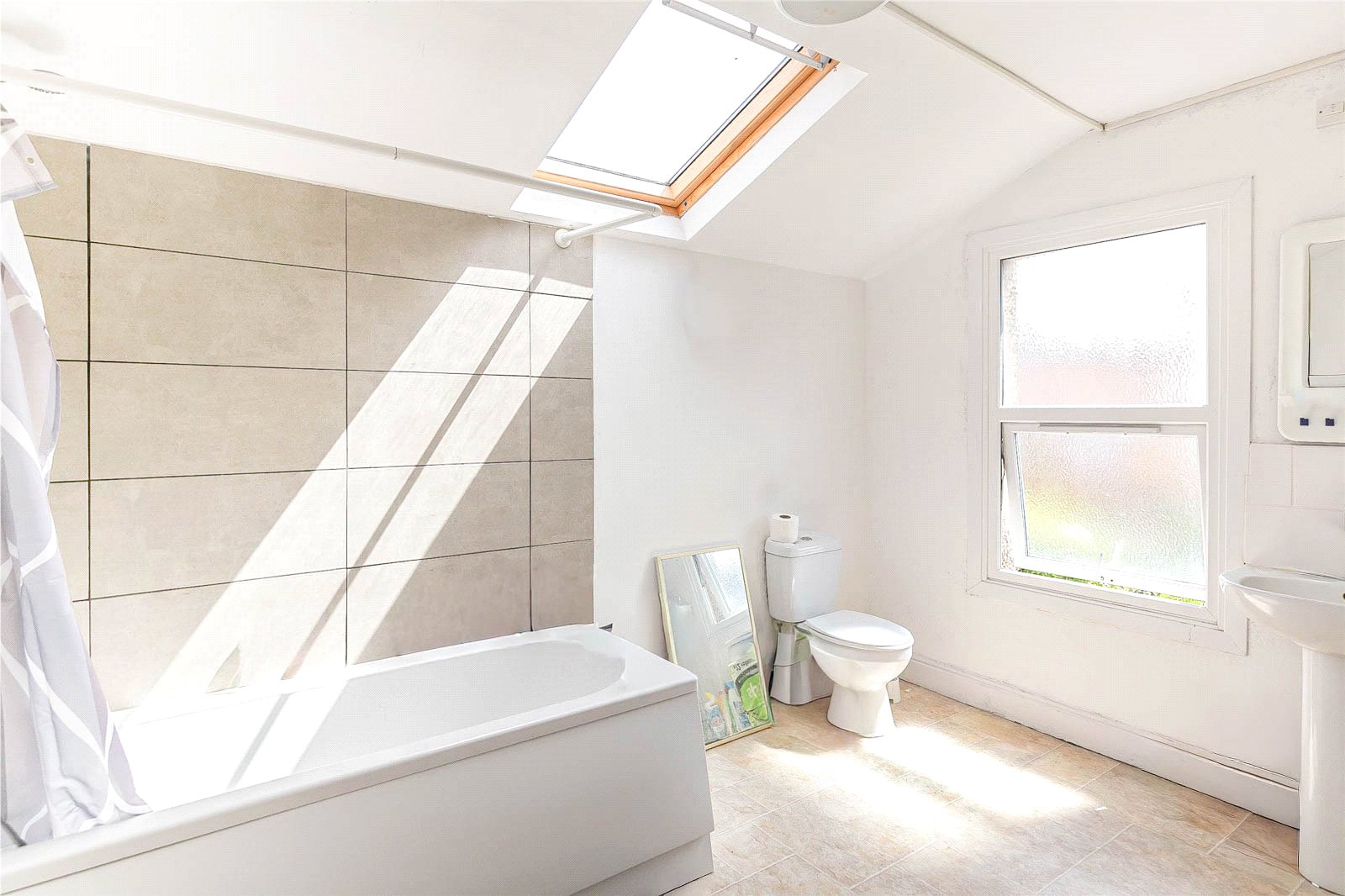 4 bedroom House to let in Horfield, Bristol