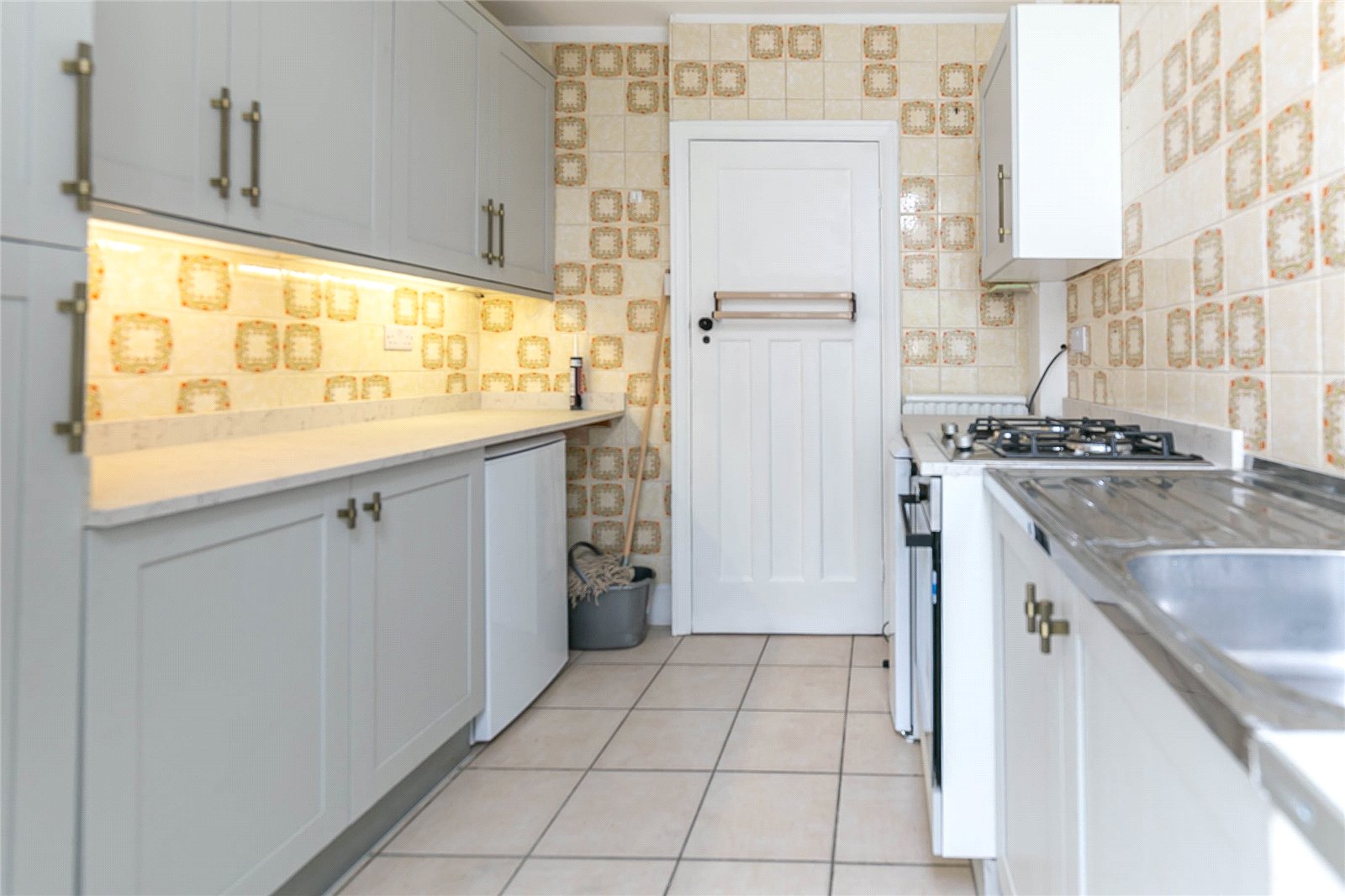 4 bedroom House to let in Southmead, Bristol