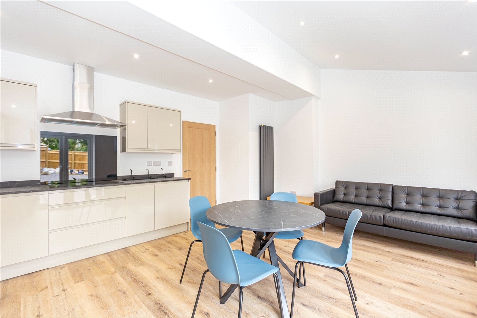 6 bedroom House to let in Filton, Bristol