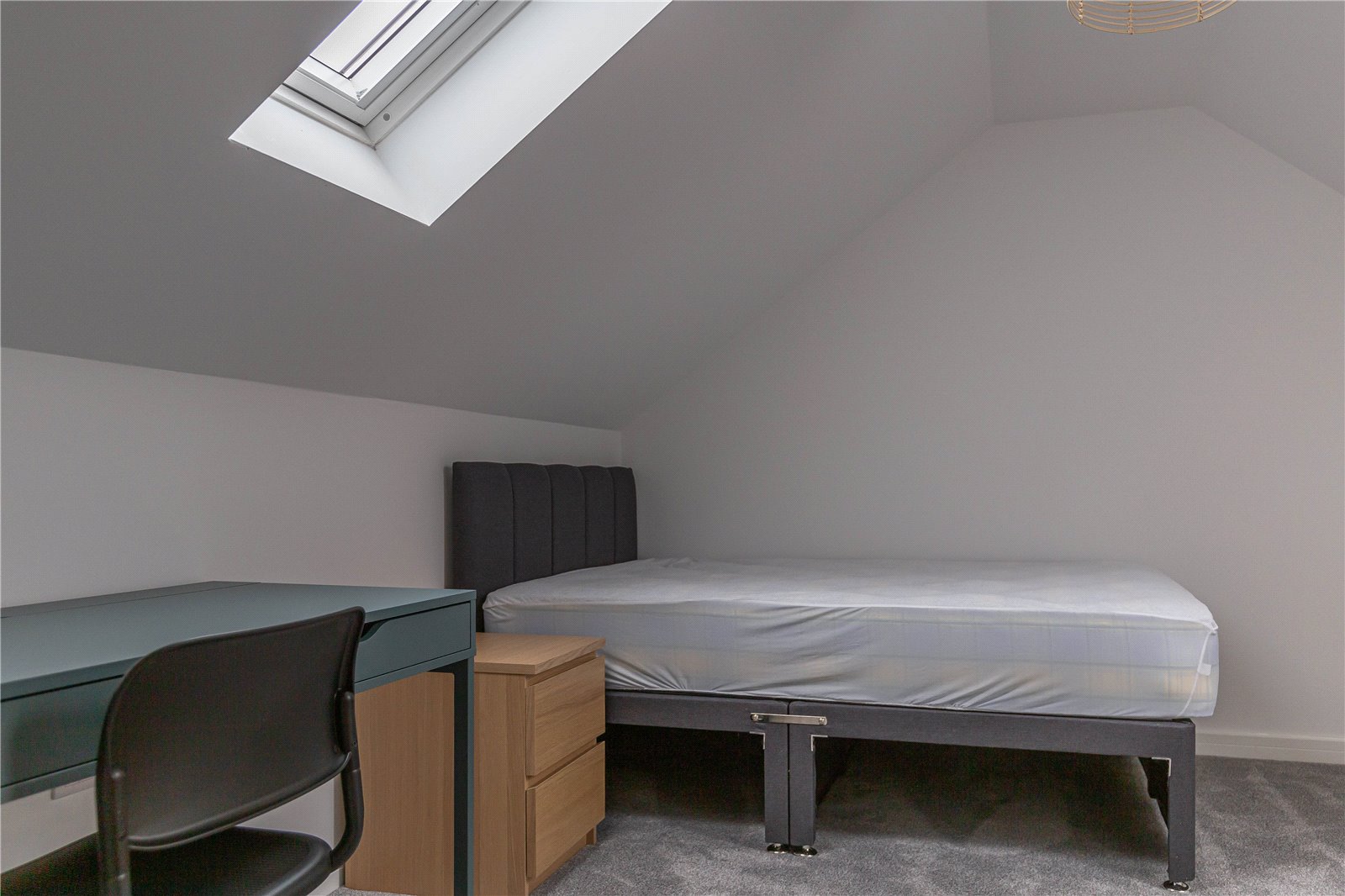 6 bedroom House to let in Filton, Bristol