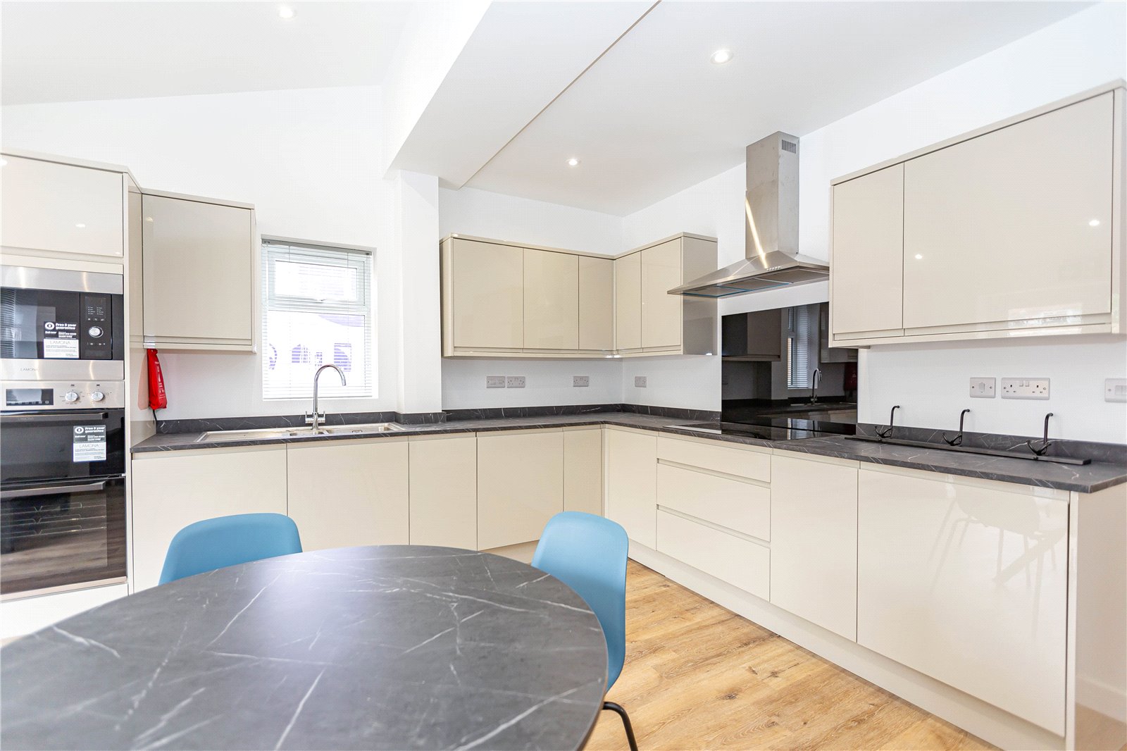 6 bedroom House to let in Filton, Bristol