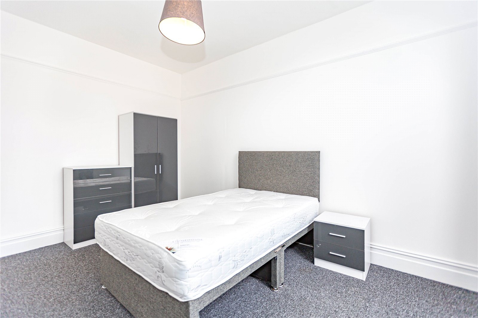 5 bedroom House to let in Horfield, Bristol