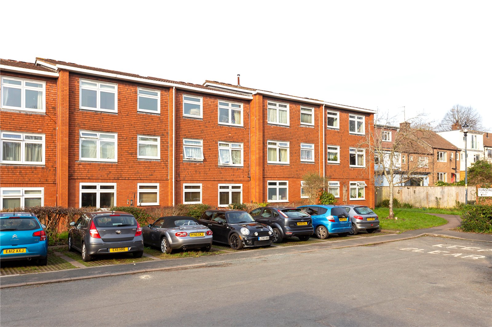 3 bedroom Flat to let in Stoke Bishop, Bristol
