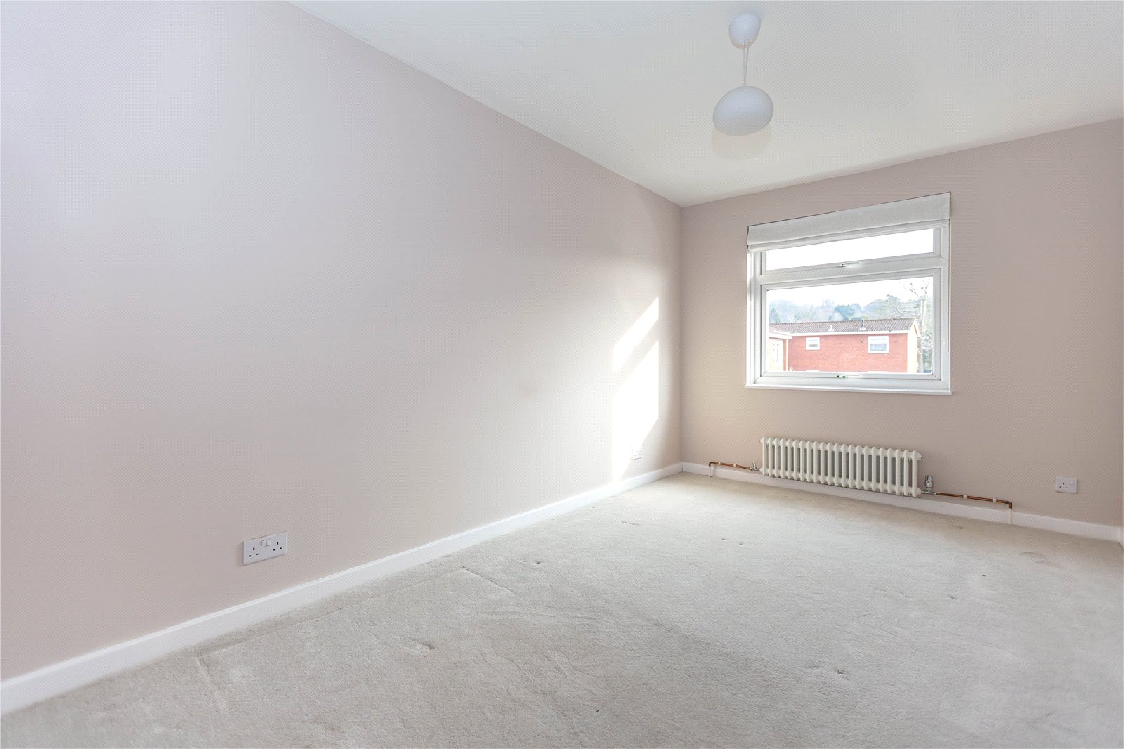 3 bedroom Flat to let in Stoke Bishop, Bristol
