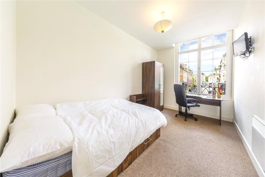 4 bedroom Flat to let in Clifton, Bristol