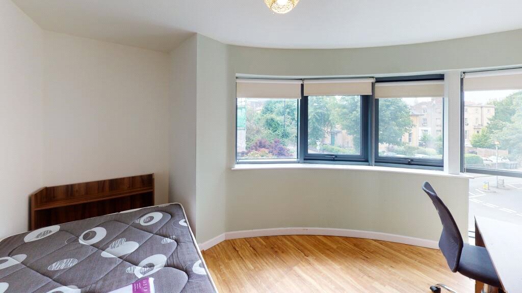 6 bedroom Flat to let in Clifton, Bristol