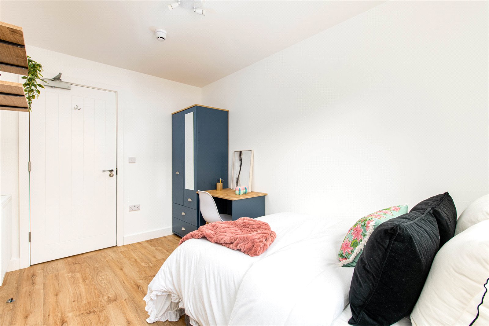 4 bedroom Flat to let in Bedminster, Bristol