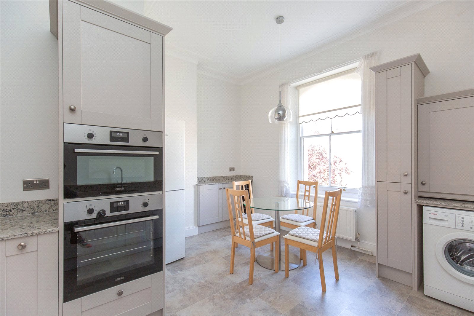 2 bedroom Flat to let in Clifton, Bristol