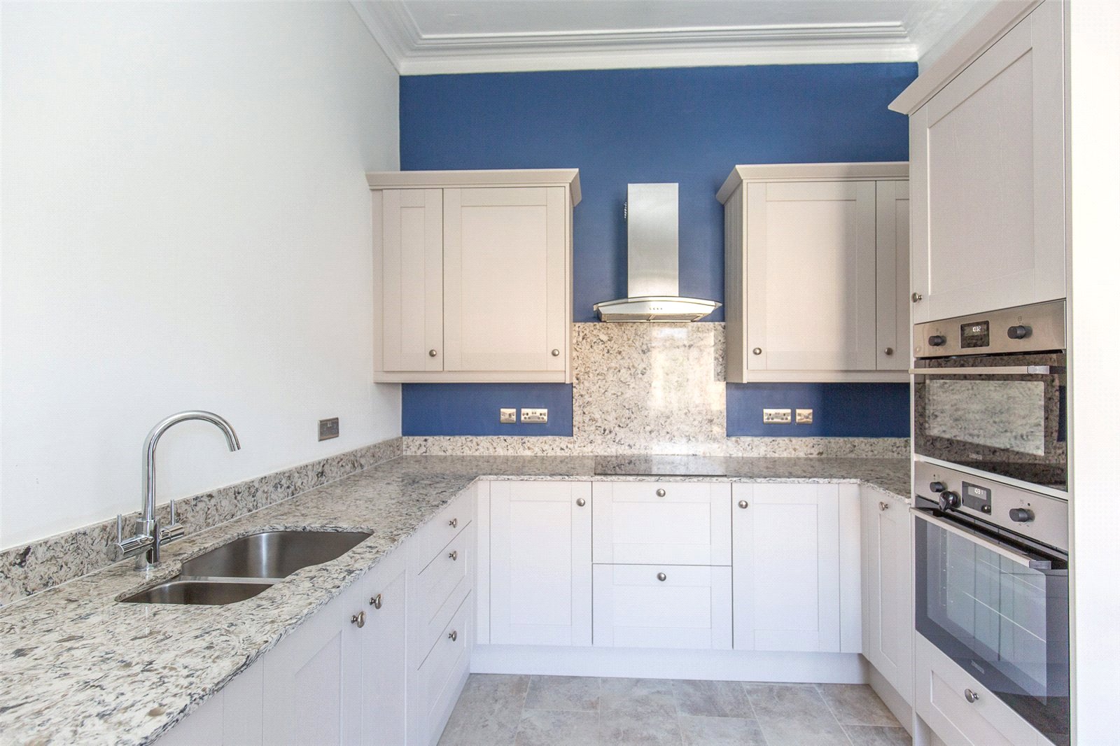 2 bedroom Flat to let in Clifton, Bristol