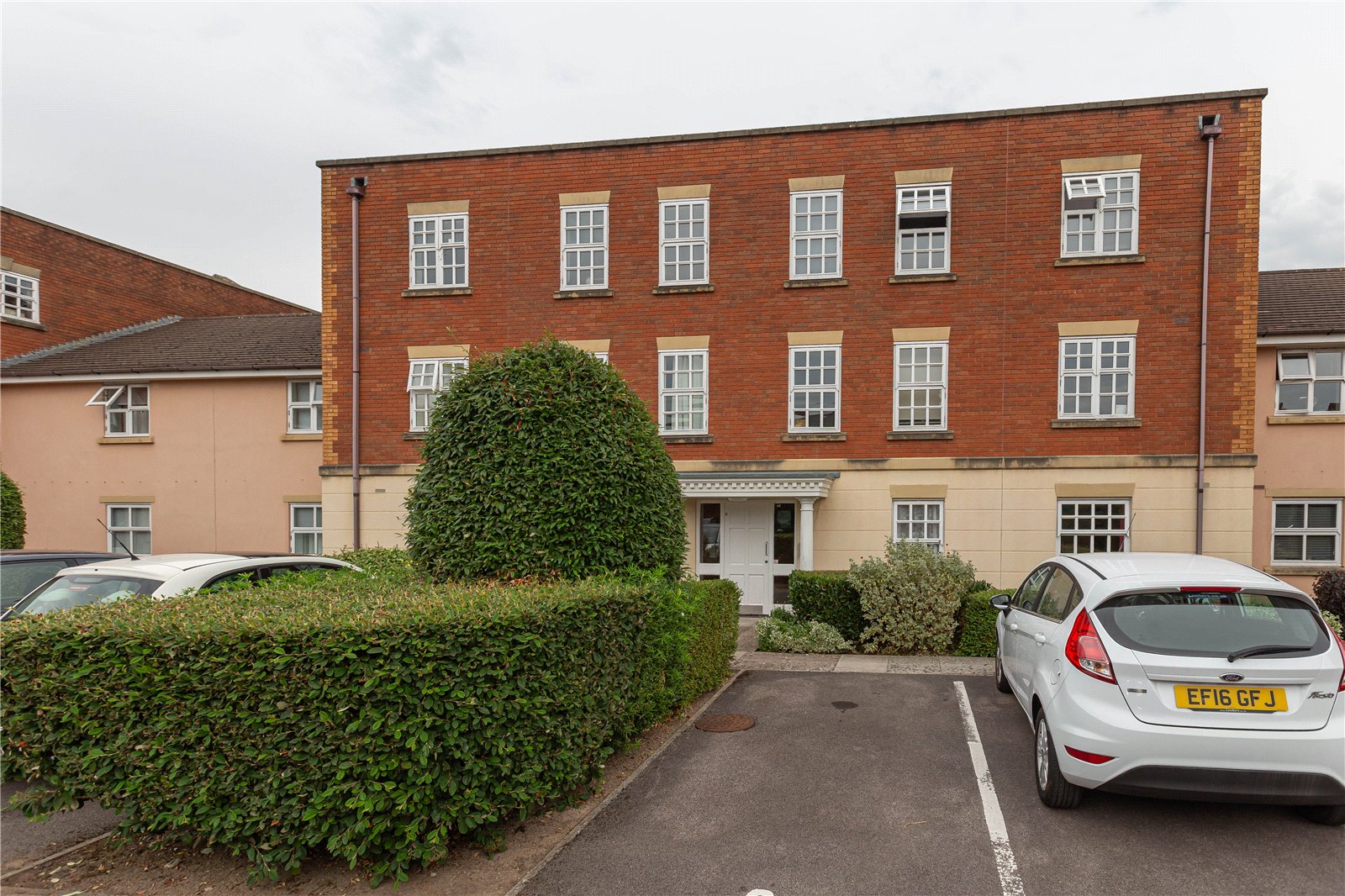 2 bedroom Flat to let in Brentry, Bristol