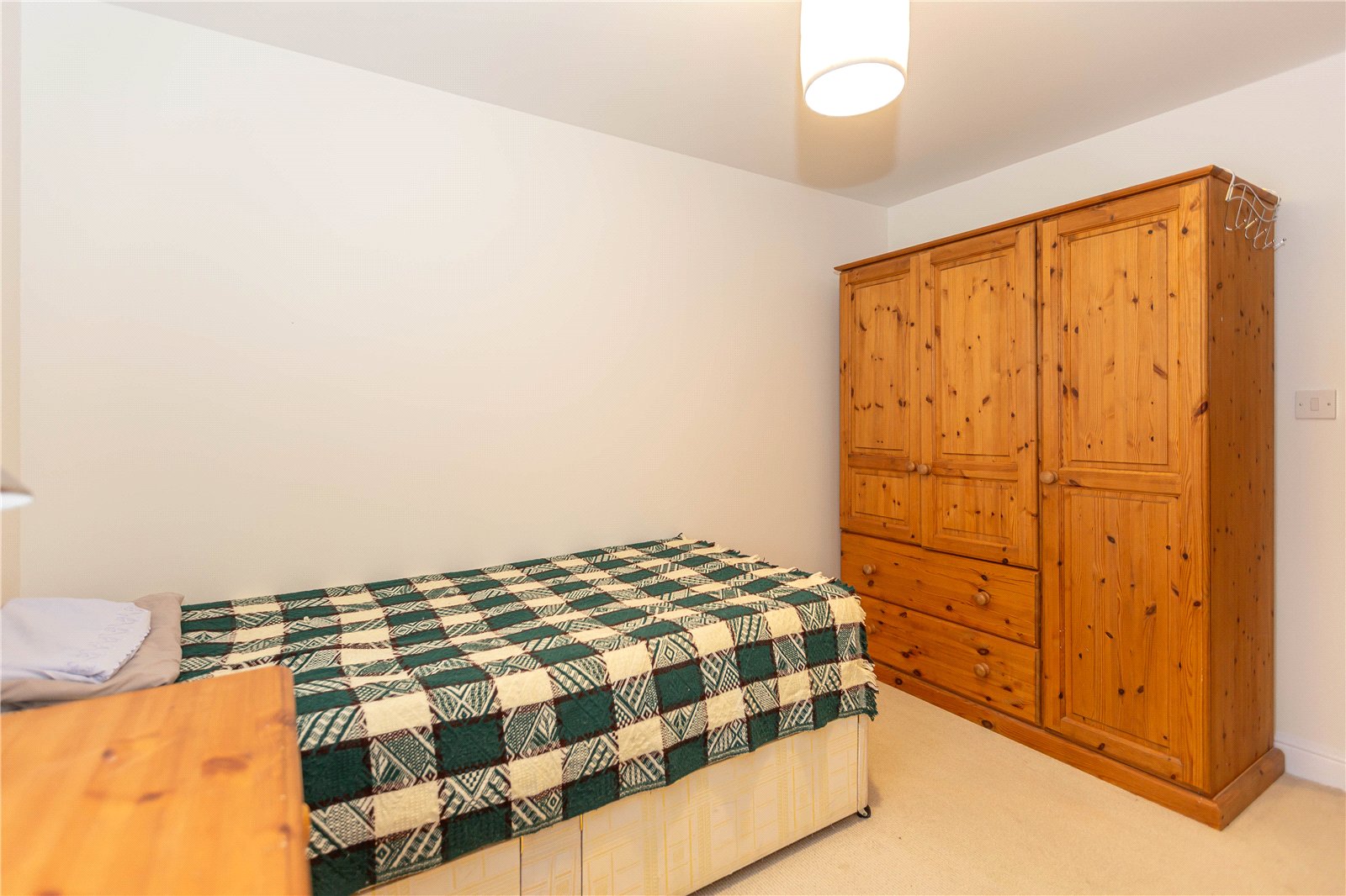2 bedroom Flat to let in Brentry, Bristol