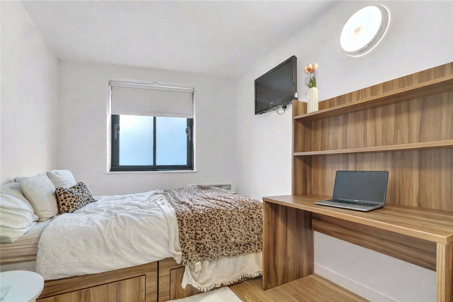1 bedroom Flat to let in Clifton, Bristol
