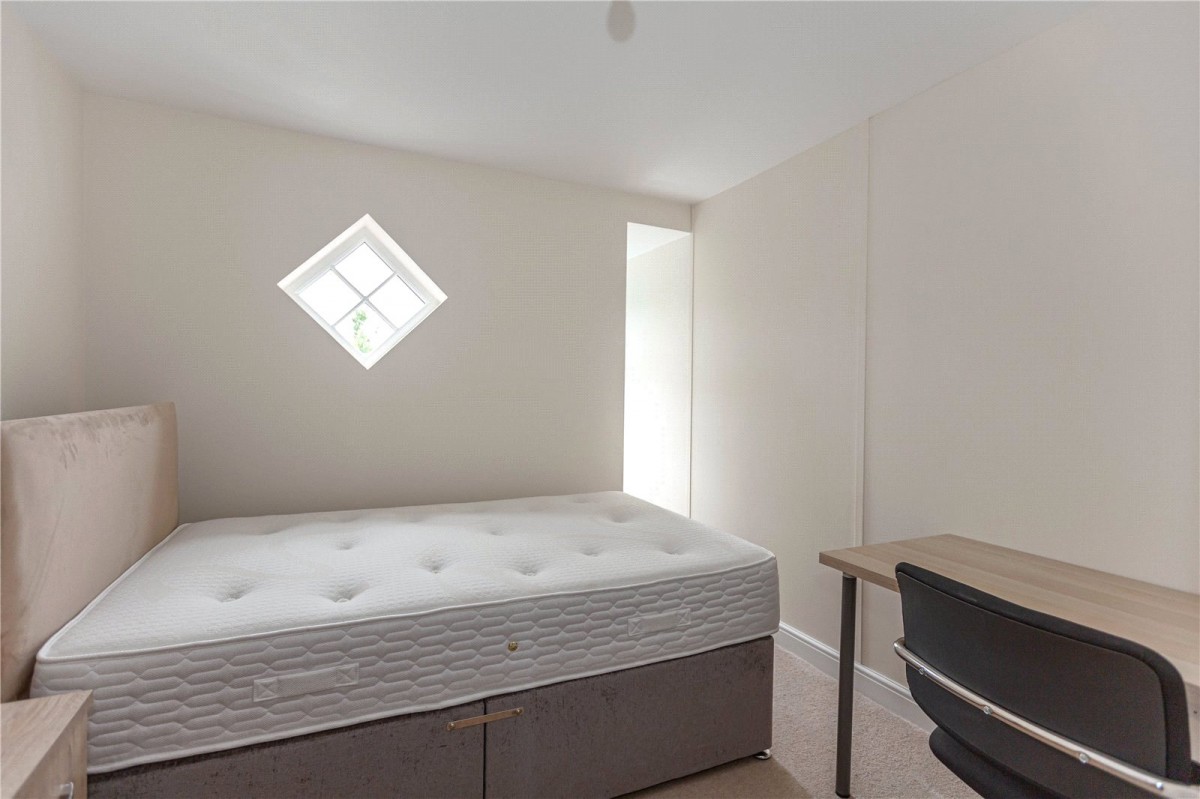 Cheswick Village, Bristol