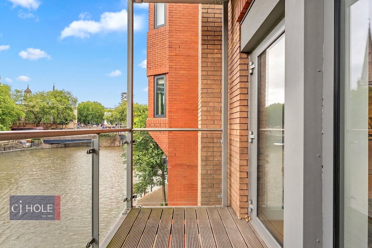 2 bedroom Flat to let in Bristol, Bristol, City of