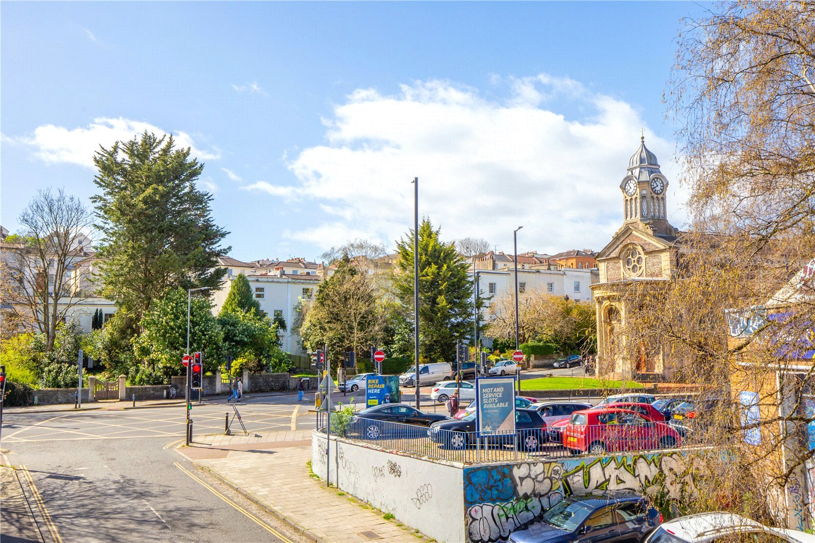 2 bedroom Flat to let in Bristol