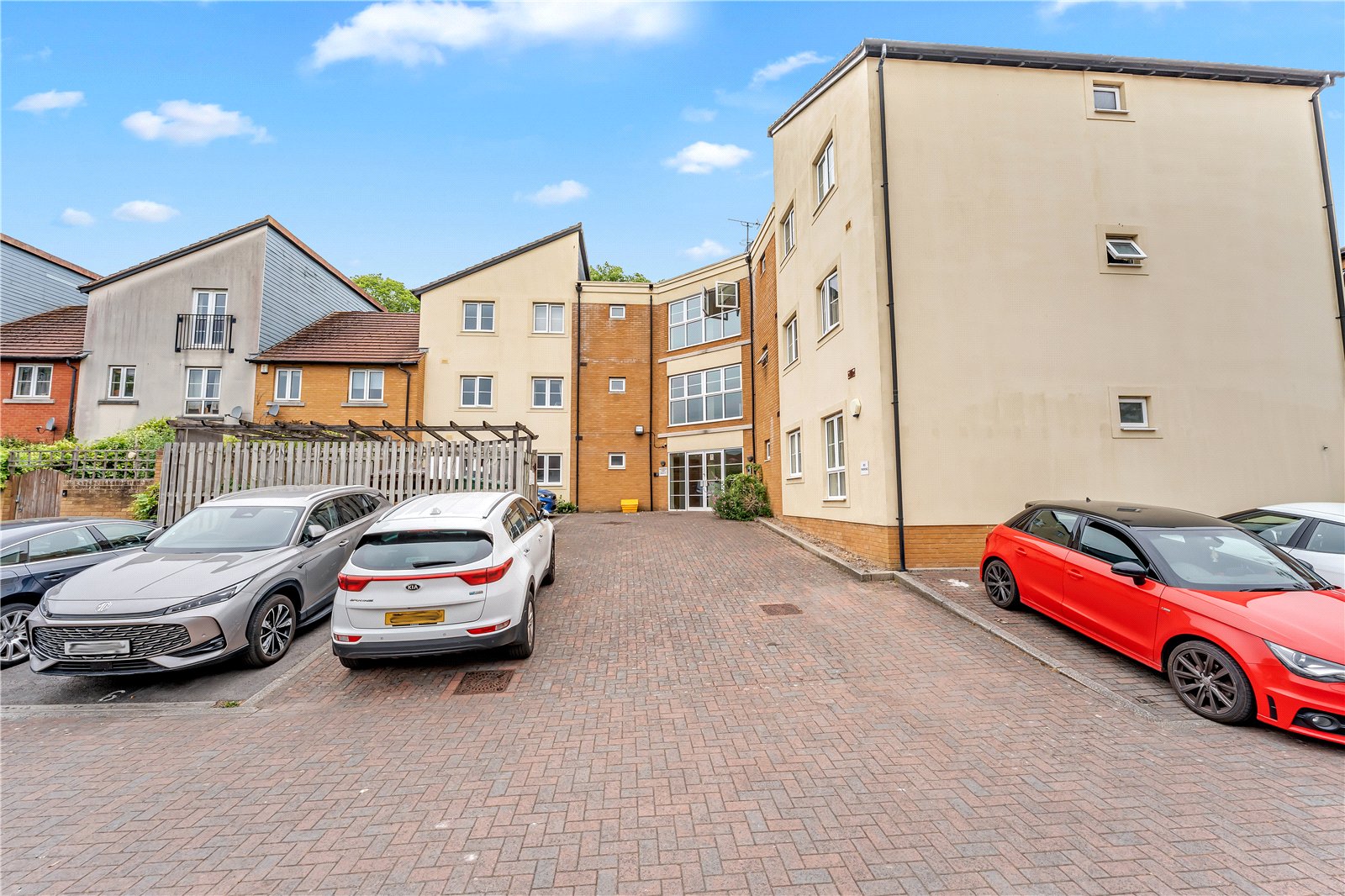 2 bedroom Flat to let in Horfield, Bristol