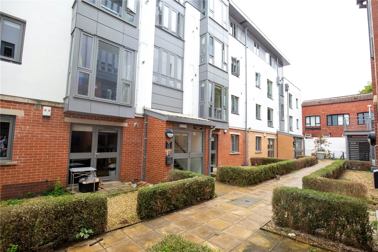 3 bedroom Flat to let in Station Road, Montpelier, Bristol