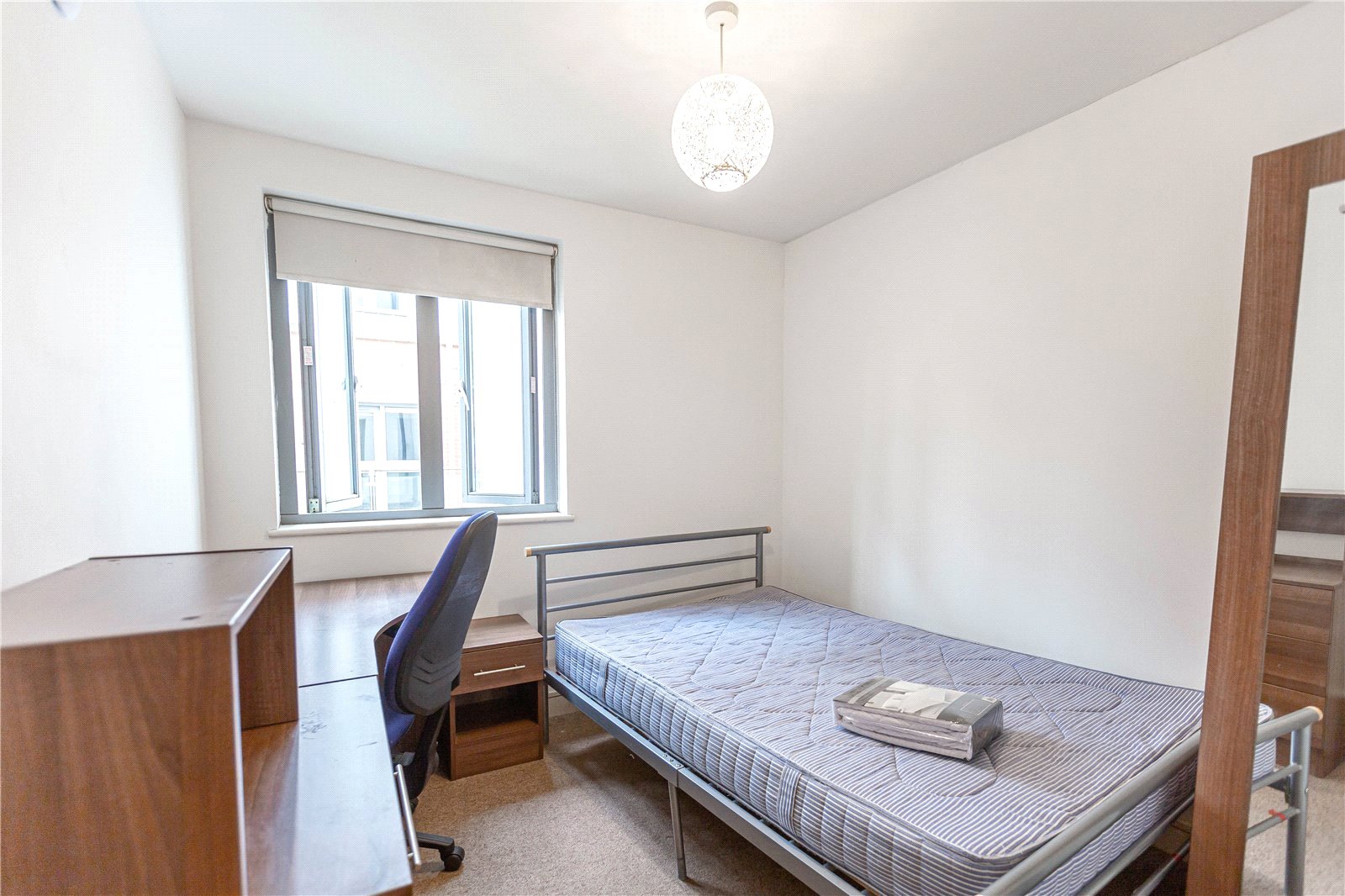 3 bedroom Flat to let in Station Road, Montpelier, Bristol