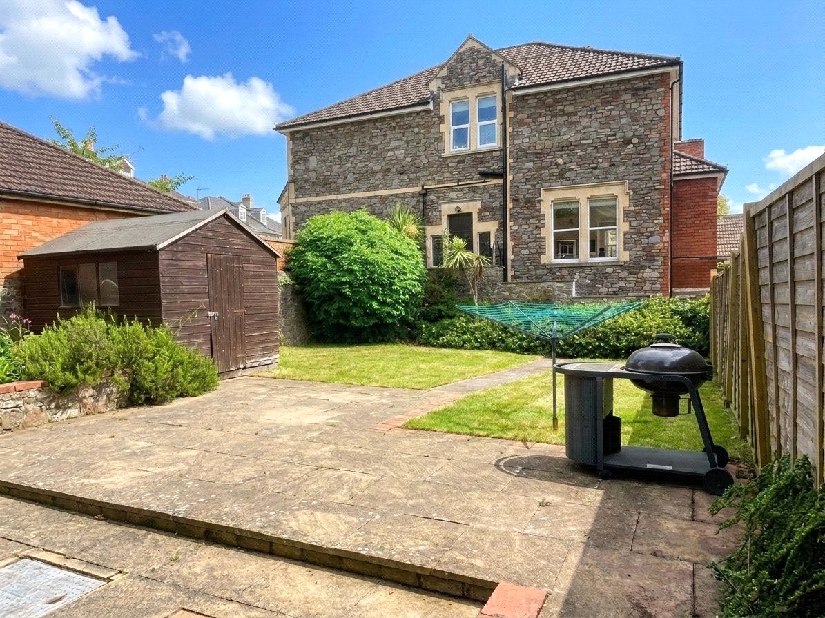 1 bedroom Flat to let in Bristol