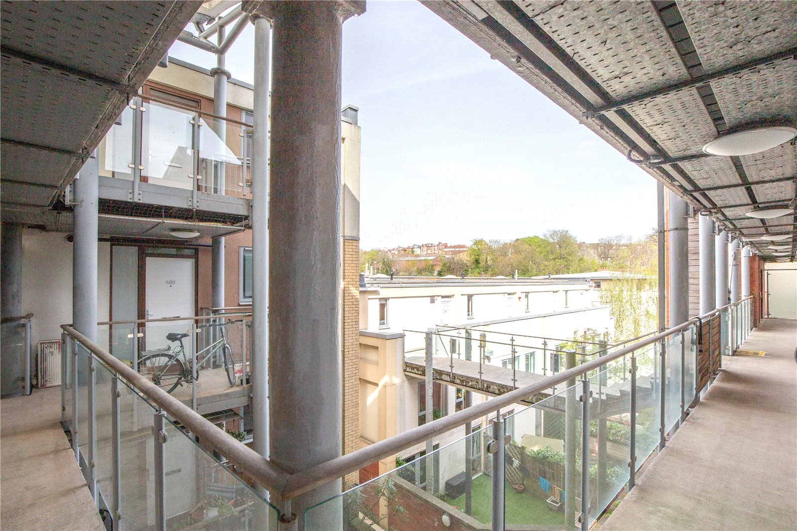 1 bedroom Flat to let in Bristol