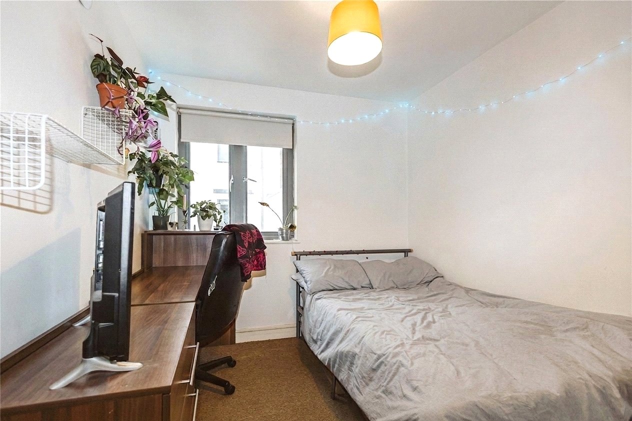 3 bedroom Flat to let in Station Road, Montpelier, Bristol