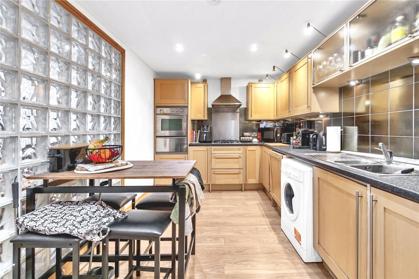2 bedroom Flat to let in Bristol