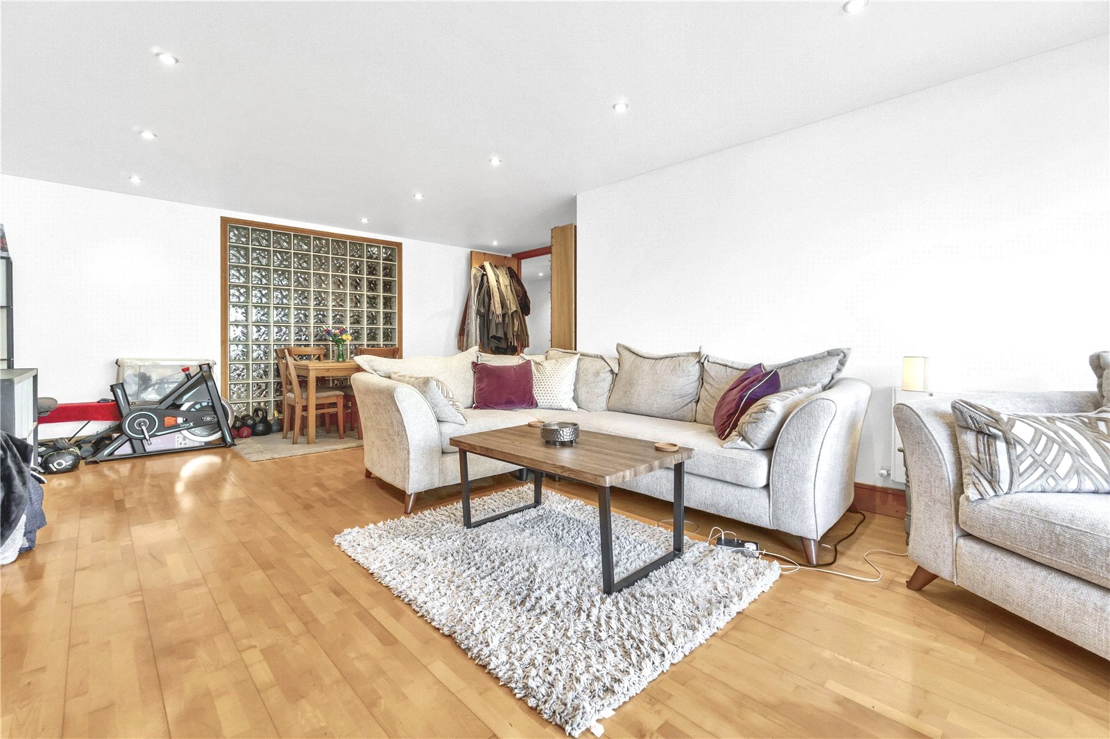 2 bedroom Flat to let in Bristol
