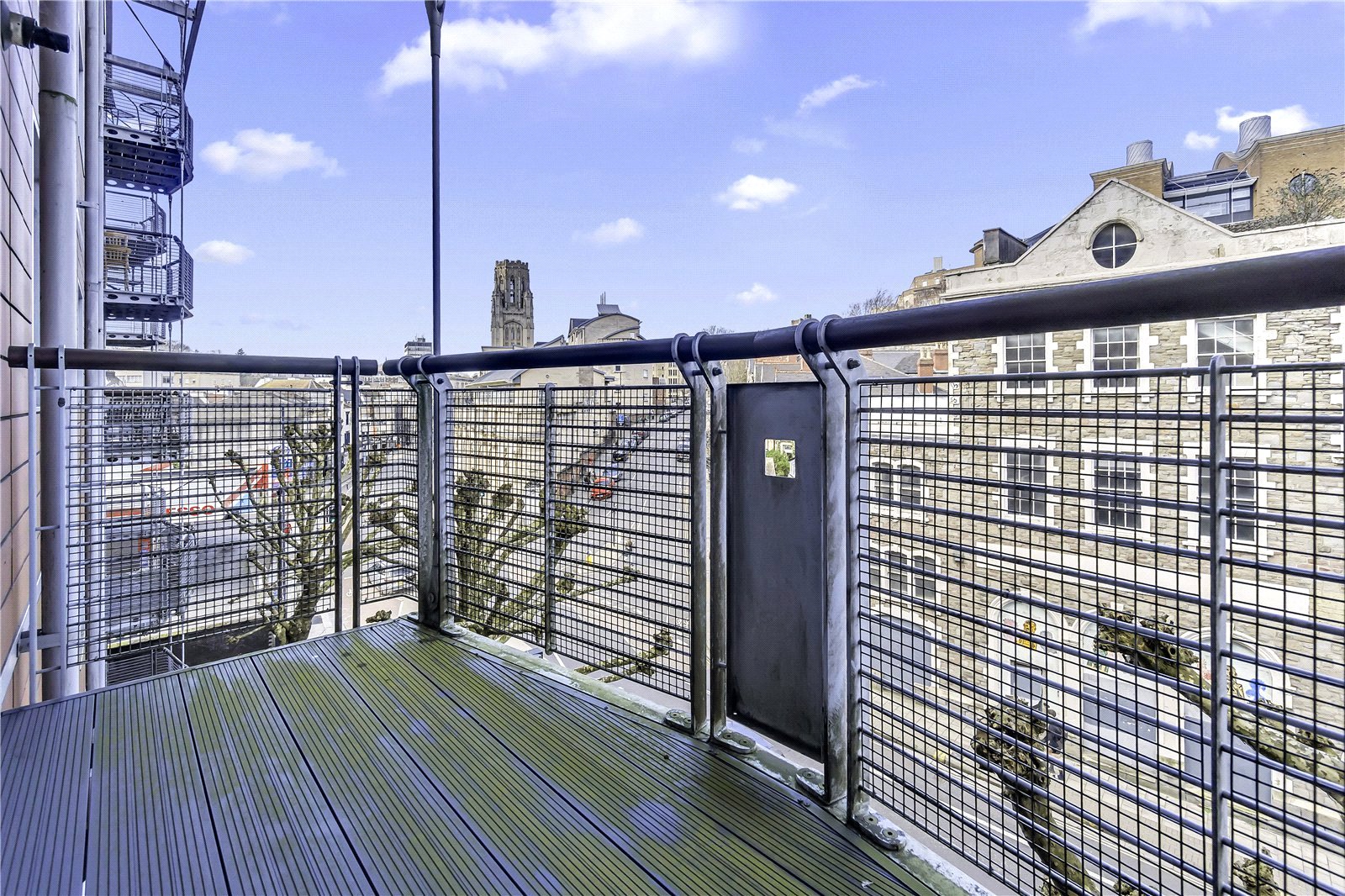 2 bedroom Flat to let in Bristol
