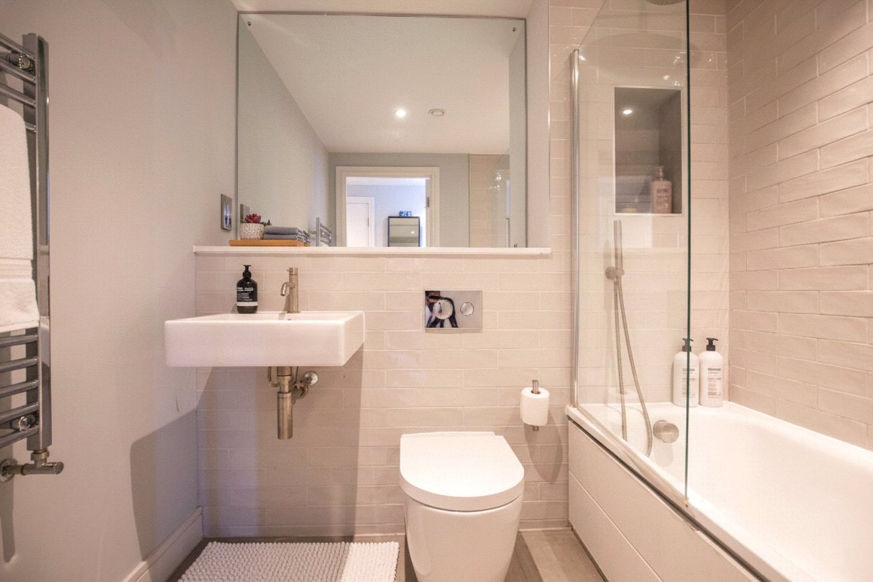 2 bedroom Flat to let in Bristol