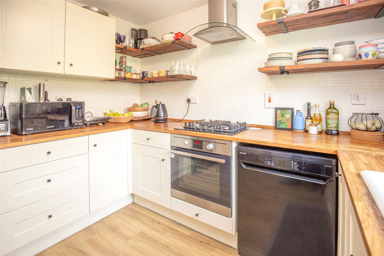 2 bedroom House to let in Bristol